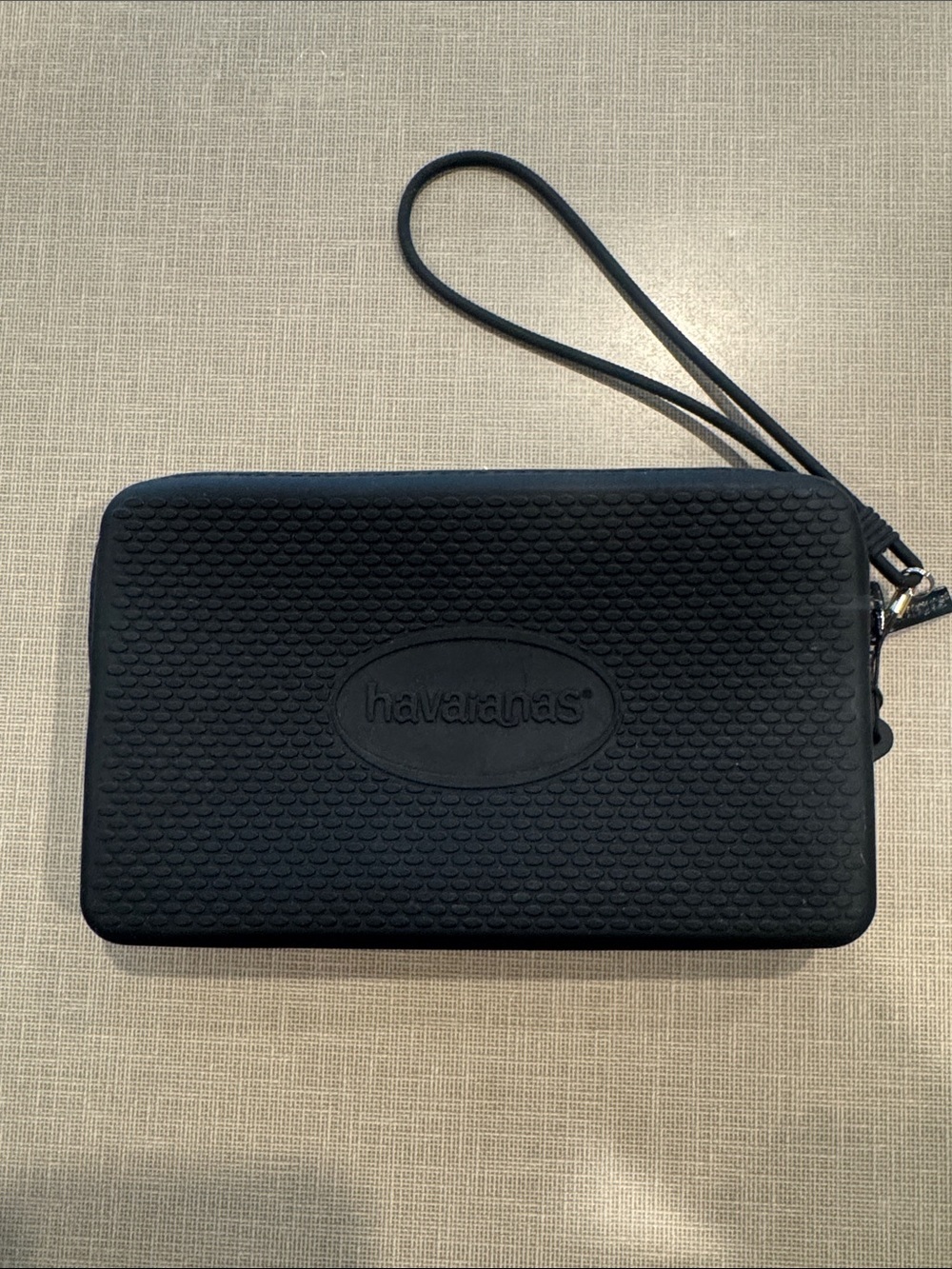 Havaianas Black Textured Wristlet Pouch